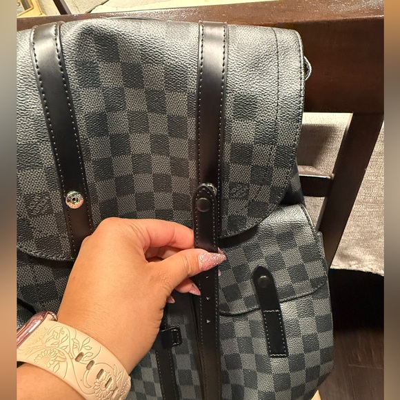 Louis Vuitton Christopher MM - Picture 13 of 16